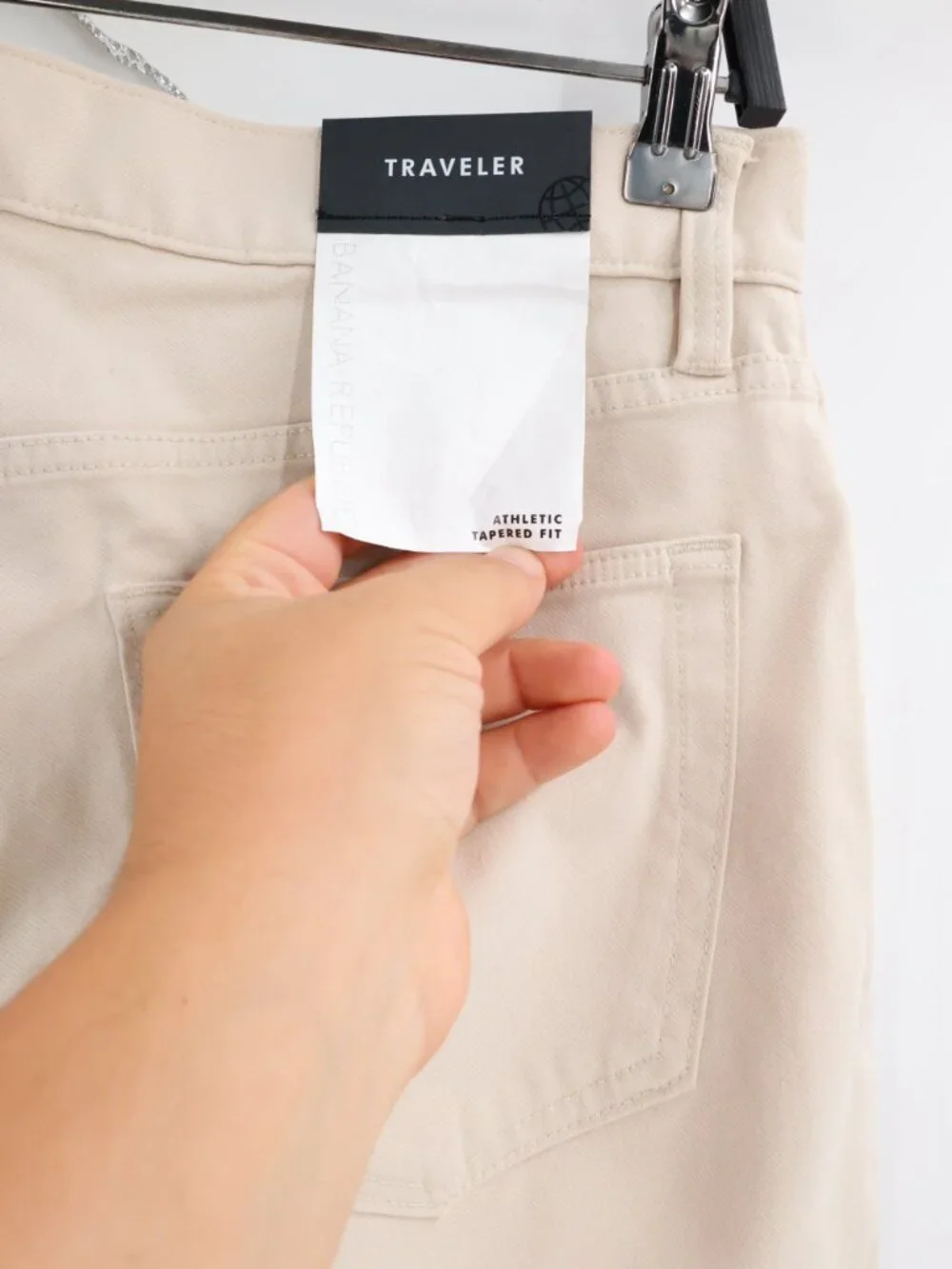 NWT Banana Republic Pants Mens 30 L29 Traveler Athletic Tapered Fit Mid Rise
